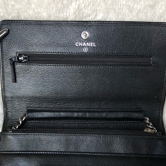 🌟RARE🌟CHANEL Wallet On Chain, Cross body bag - Picture 2 of 8
